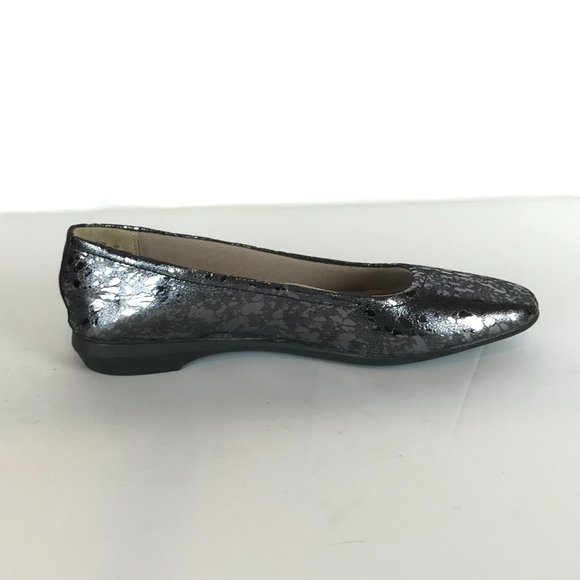 Naturalizer Alya Pewter Metallic Leather Flats - Picture 8 of 9